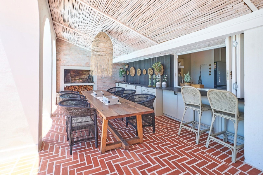 5 Bedroom Property for Sale in Flamingo Vlei Western Cape